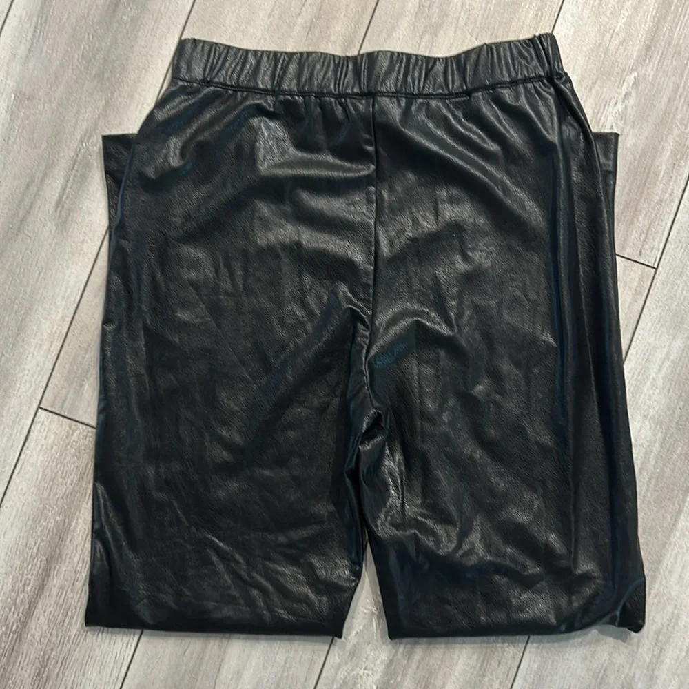 Lulus Black Faux Leather Pants size large